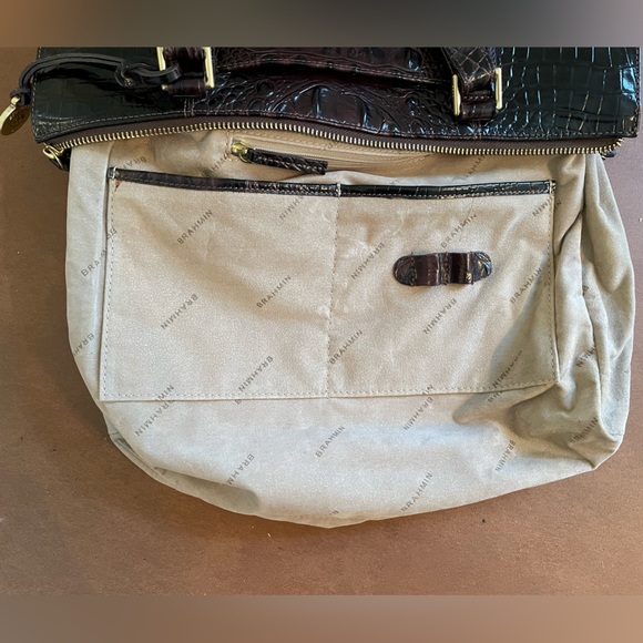 Brahmin EUC zipper top tote bag alligator texture in rich browns and black - Picture 9 of 14